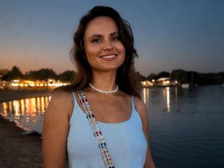 Δείτε την λεπτομερή καρτέλα του TangelaEmmel