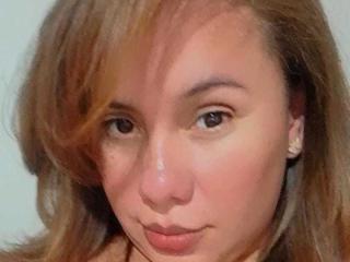 Prikaži popoln profil modela DannaHottestDream
