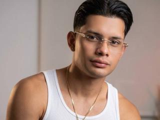 Prikaži popoln profil modela JeffTyson