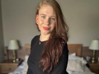 Prikaži popoln profil modela MayaFlowers