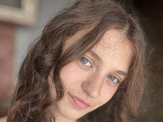 Prikaži popoln profil modela BulahGarlinger