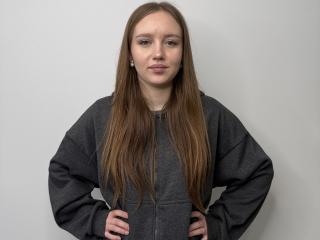 Prikaži popoln profil modela MelodieHodosy