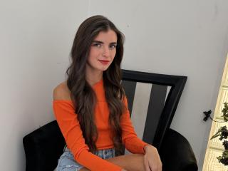 Prikaži popoln profil modela DarsiSweet