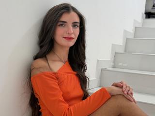 Prikaži popoln profil modela DarsiSweet