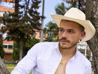 Prikaži popoln profil modela LianFerrer