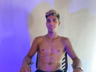 Prikaži popoln profil modela SantiaGodiazz