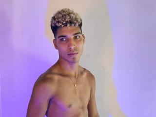 Prikaži popoln profil modela SantiaGodiazz