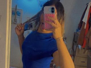 Prikaži popoln profil modela KendallKiss