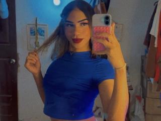 Prikaži popoln profil modela KendallKiss