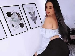 Prikaži popoln profil modela AnissaAli