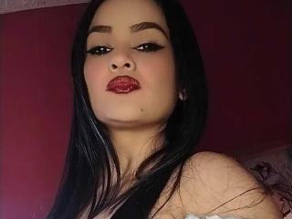 Prikaži popoln profil modela AnissaAli