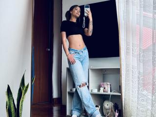Prikaži popoln profil modela ThaliaAres