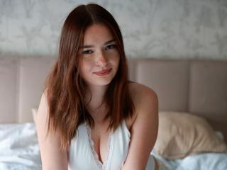 Se komplett profil för KiaraTease