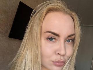 Prikaži popoln profil modela MoriahWineinger
