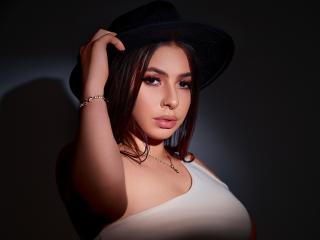 Prikaži popoln profil modela VanessaClose