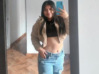 Prikaži popoln profil modela JenniferChian