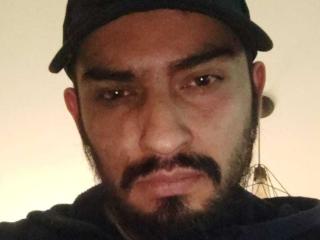 Prikaži popoln profil modela SuperxCock69