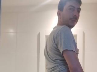 Prikaži popoln profil modela XSantyX