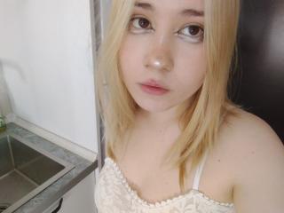 Prikaži popoln profil modela AnnieLeonhart69