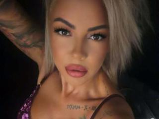 Xem hồ sơ đầy đủ của NicoleBlakee