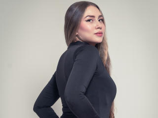 Xem hồ sơ đầy đủ của AlessiaCruz