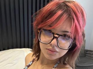 Prikaži popoln profil modela JackelynGile