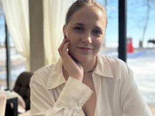 Prikaži popoln profil modela ColettaCorman