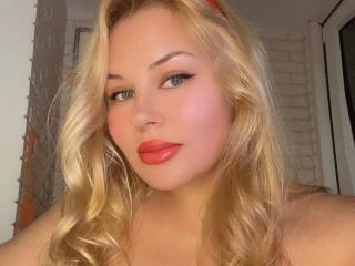 Prikaži popoln profil modela AvaQueen