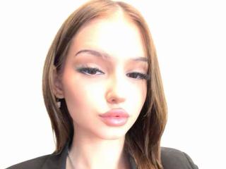 ShanekaKonig's Model Profile