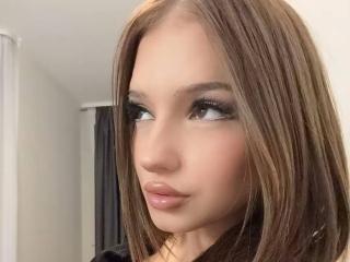 ShanekaKonig's Model Profile