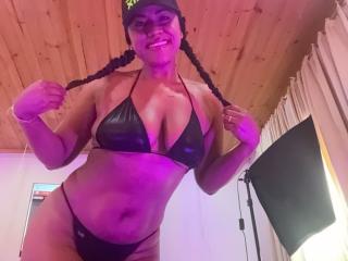 См. подробные сведения о модели IvannaDuran69