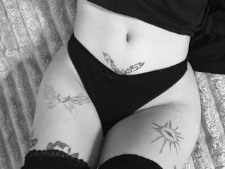 См. подробные сведения о модели AyumiBabe