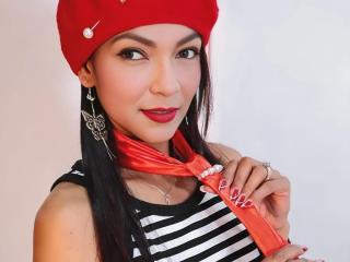 Voir la fiche détaillée de HannaPretty69