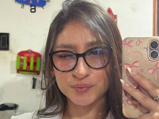 Ver la ficha detallada de MaddyCarina