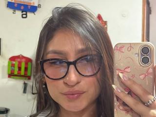Ver la ficha detallada de MaddyCarina
