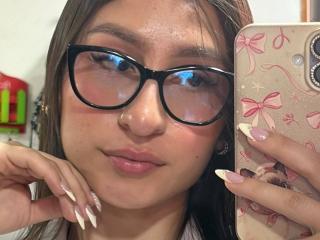 Ver la ficha detallada de MaddyCarina