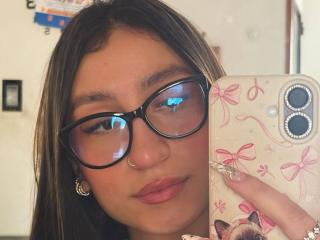 Ver la ficha detallada de MaddyCarina