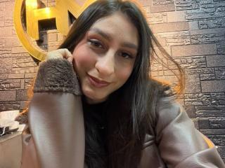 См. подробные сведения о модели MaddyCarina
