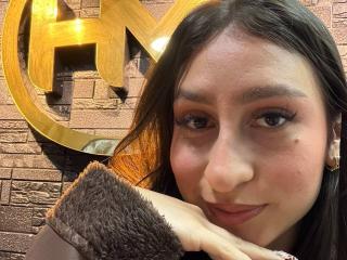 Ver la ficha detallada de MaddyCarina