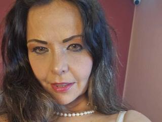Δείτε την λεπτομερή καρτέλα του MelissaLeen