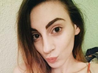 KendallKitten - Webcam live xXx with a being from Europe Hot babe 