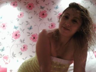 MarySexyX - Cam xXx with a being from Europe College hotties 