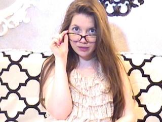 MissElllie - Live cam porn with this russet hair Girl 