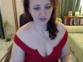 LadyJulya - Video chat hot with a golden hair Hot lady 