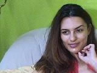 Tuatara - Web cam sexy with a Girl with massive breast 
