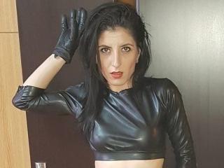 NaughtyKate - Chat live hot with a black hair Mistress 