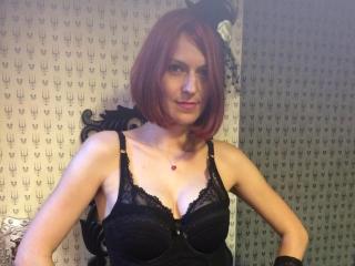 QueenOfFire - online chat hard with this standard breast 18+ teen woman 
