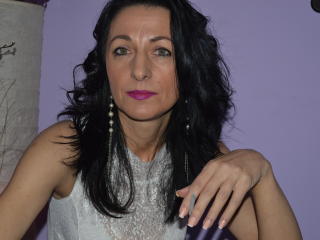 BellaLady69 - Live cam hard with a shaved genital area Horny lady 