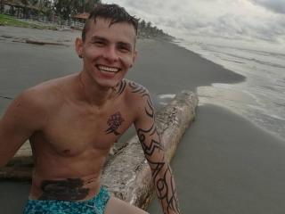 YeremyWalker - Live exciting with a latin american Horny gay lads 