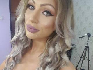 NymphoChaudeX - Show hot with this blond Young lady 